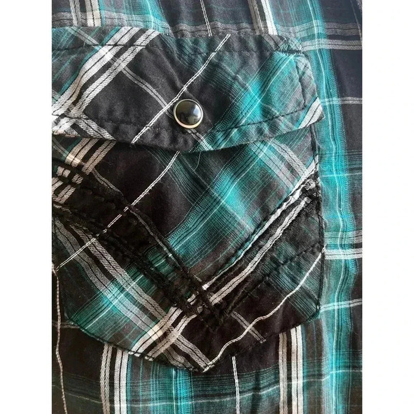 Rerun long sleeve button up medium green plaid - Picture 4 of 5